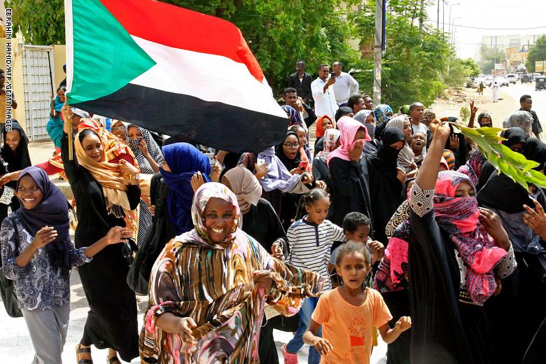 السودان إلى مرحلة انتقالية.. وفود دولية تحضر اليوم حفل توقيع الاتفاق&nbsp;النهائي