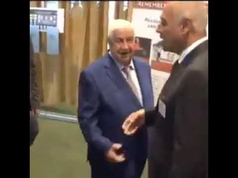 شاهد.. مصافحة غريبة بين أمين عام الجامعة العربية ووليد&nbsp;المعلم