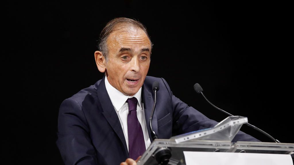 لوصفه المسلمين بالنازيين.. محطة فرنسية تنهي عقد&nbsp;صحفي