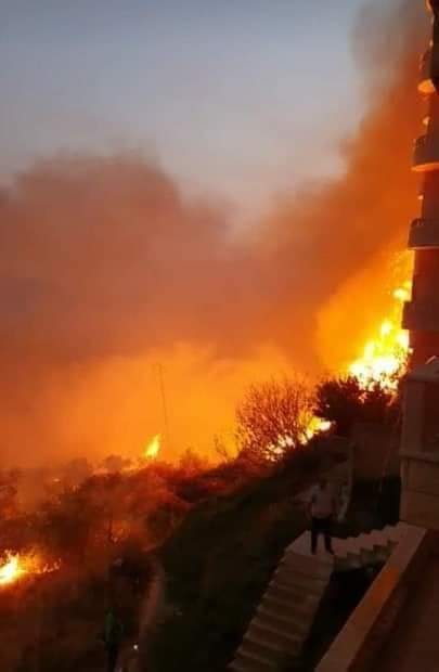 النيران تحاصر المنازل في مرمريتا وعدة قرى بريف&nbsp;حمص