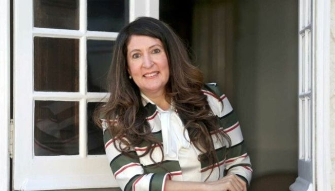 تتحدث 10 لغات.. من لاجئة إلى سفيرة لأمريكا في&nbsp;بلغاريا