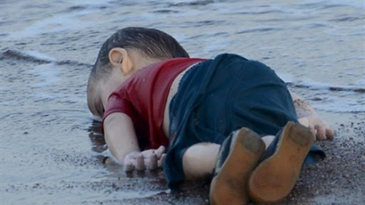 القبض على مهربين متورطين بغرق الطفل “آلان الكردي” وسوريين&nbsp;آخرين