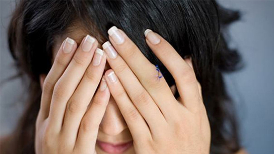 فتاة تقتل خطيبها طعنا بهدف&nbsp;سرقته