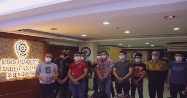 توقيف عدة أشخاص في تركيا بتهمة تهريب&nbsp;مهاجرين