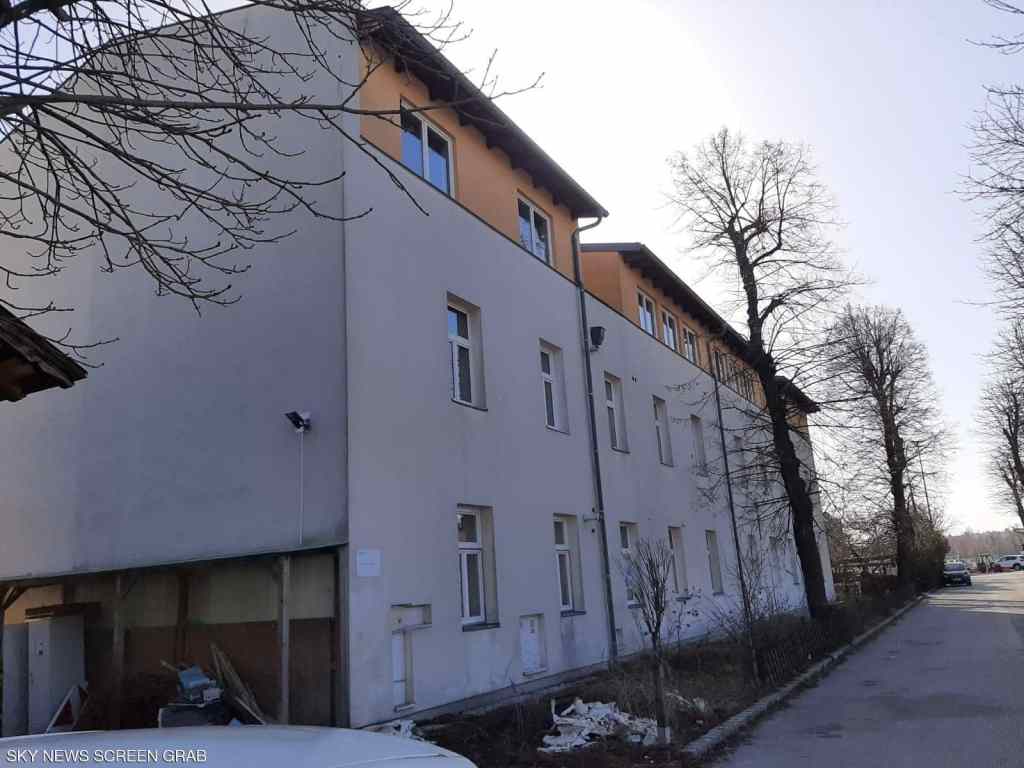 رداً للجميل.. يشتري البناء الذي كان لاجئاً فيه ويقدمه لمساعدة اللاجئين&nbsp;الجدد